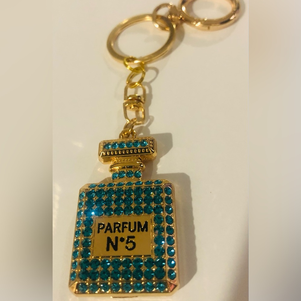 ✨Gorgeous Blue & Gold. Keychain/Bag Jewelry. ✨
